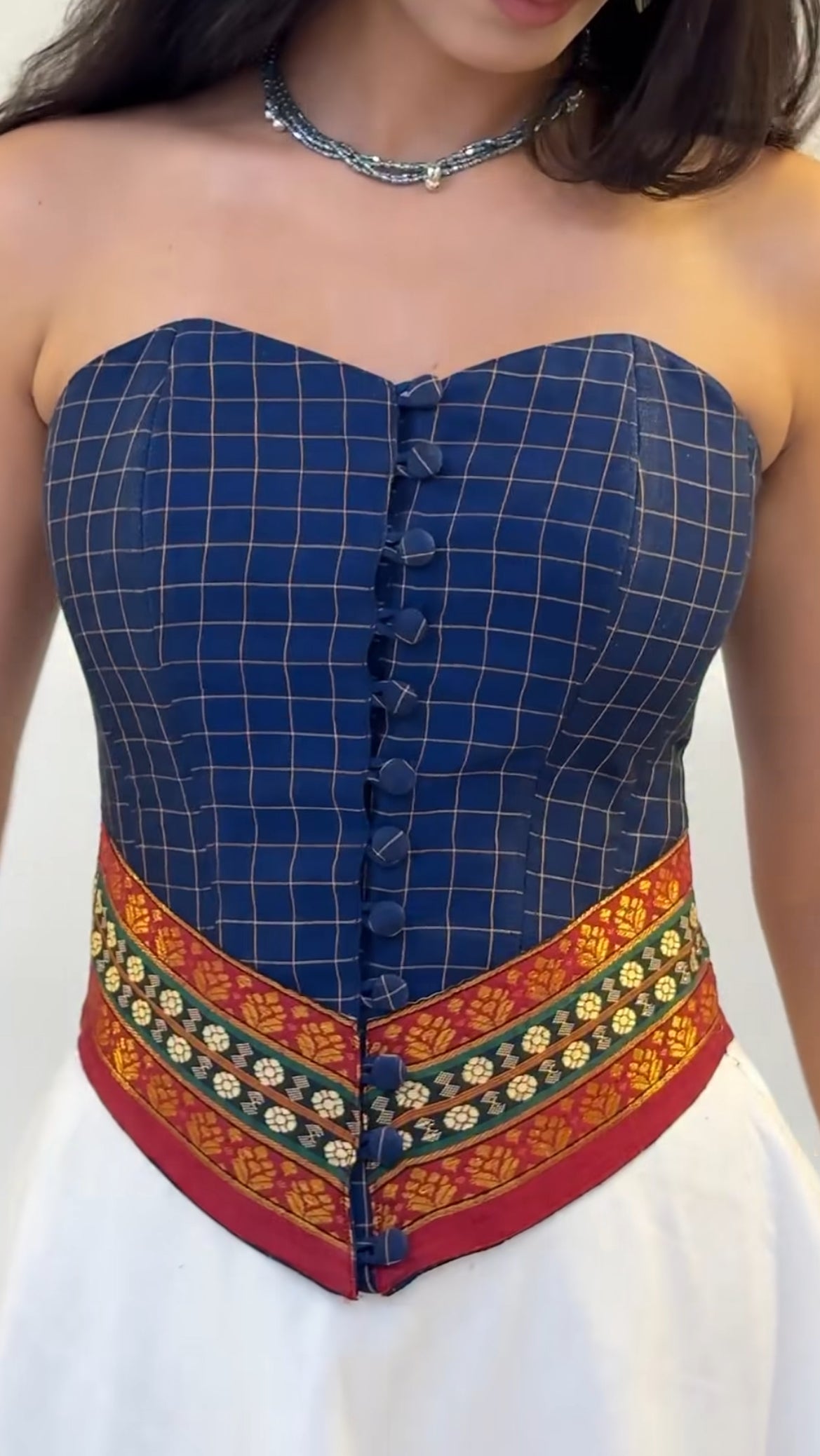 Thamburatti Design IV